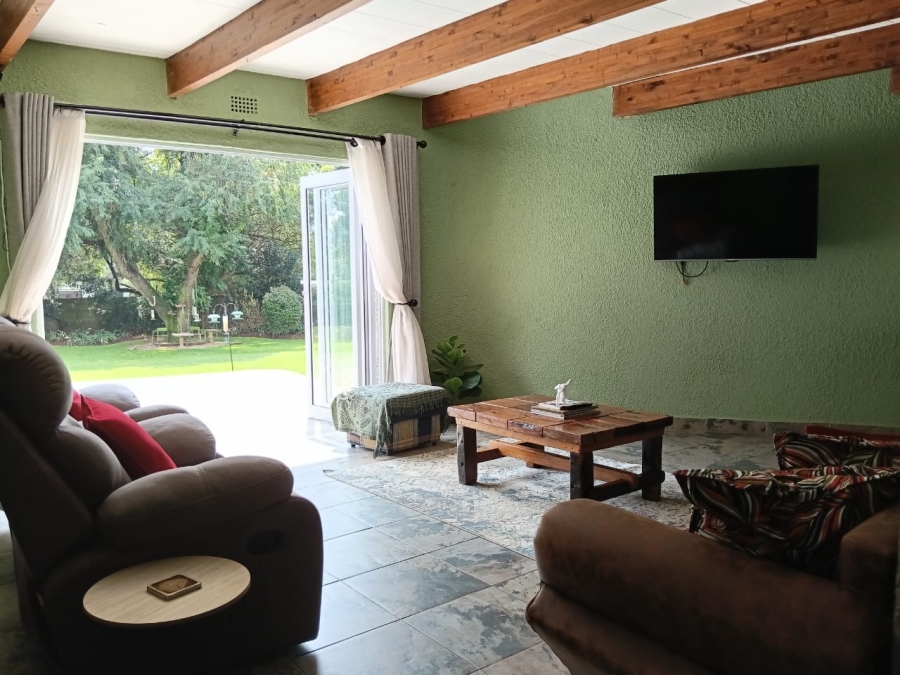 5 Bedroom Property for Sale in Loumar Western Cape